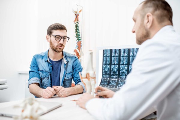 Paris : comment évaluer l'expertise d'un chirurgien orthopédiste ?